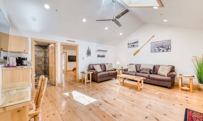 Bass Lake Cabaña | Cottage Like Suite With Private Hot Tub