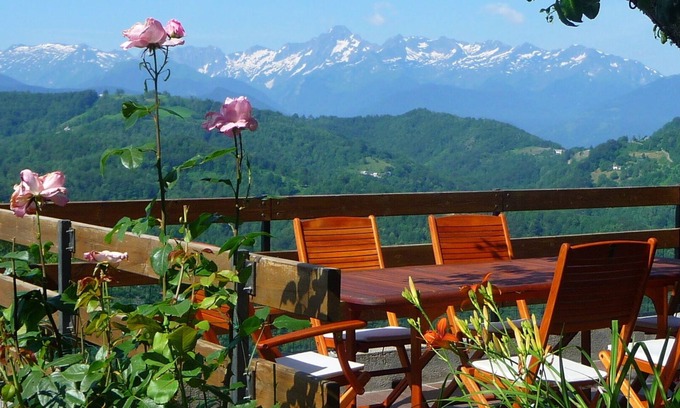 Biert Casa | Casa rural / montaña: vista panorámica de los Pirineos en Ariège