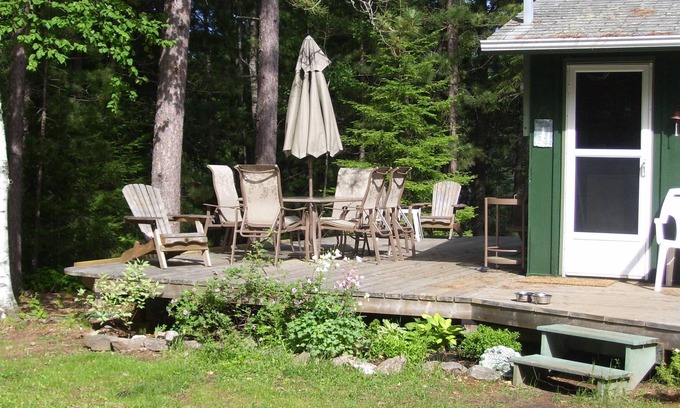 Lake St. Peter Cabaña | Cottage-Cerca de Algonquin Park