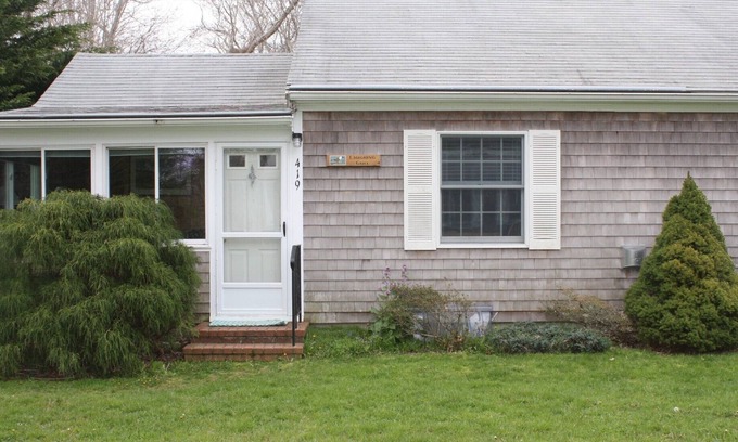 Brewster Cabaña | Cottage near bay beach- 1 Bd/1Ba