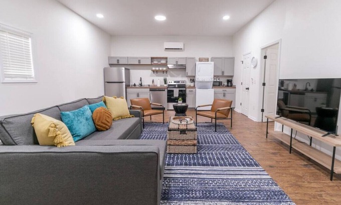 Columbia Casa | Cottage Near Downtown Columbia!