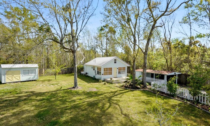 Waveland Cabaña | Cottage Oasis less than a mile from the Waveland Beach