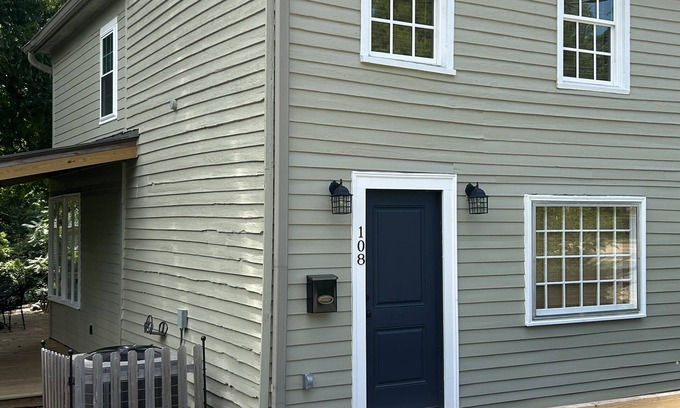 Falmouth Casa | Cottage on a Babbling Brook in Historic Falmouth Virginia