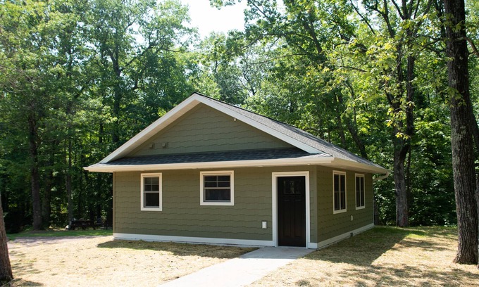 Ashland Cabaña | Cottage on Lake Superior. Private Beaches.