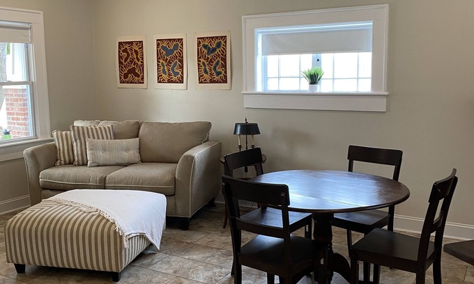 Brevard Cabaña | Cottage on Main Street - Brevard, NC