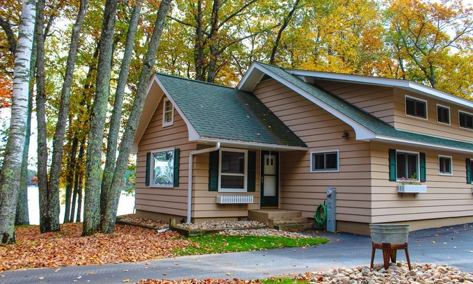 St Germain Casa | Cottage on South Bay on Little St Germain Lake