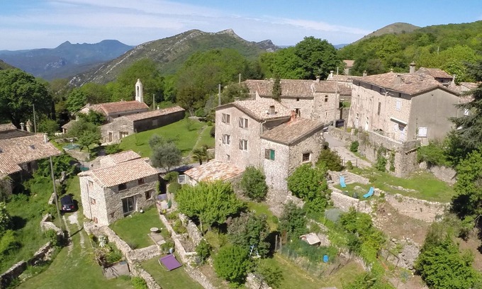 Sumene Casa | Casa en las primeras estribaciones de la vista excepcional de Cevennes