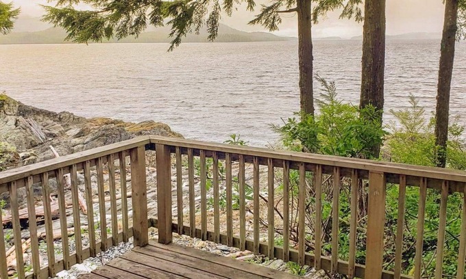 Ketchikan Cabaña | Cottage On The Water