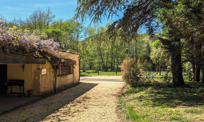 Urval Cabaña | Cottage, Pets are Welcome. Dordogne Perigord nearby Cadouin, Belves, Le Bugue