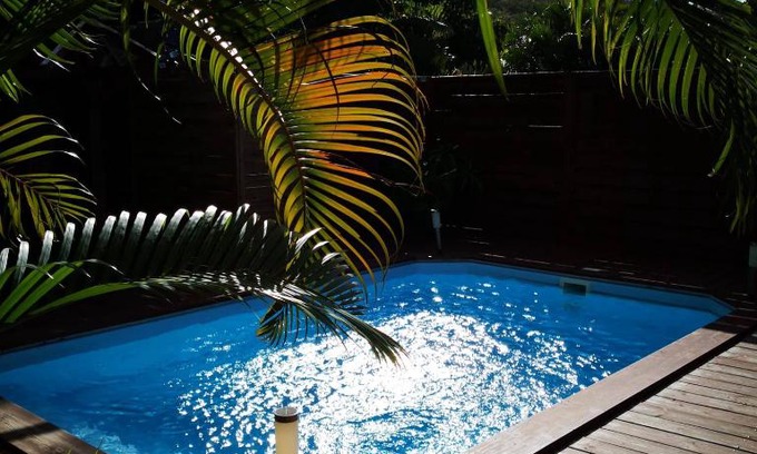 Bas Vent Casa | Cottage piscine, 3 chambres, 5 min plage, BBQ
