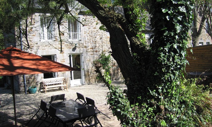 Miniac-Morvan Cama Y Desayuno | Alquiler de cabañas en el campo, a 20 minutos de las playas de la Costa Esmeralda