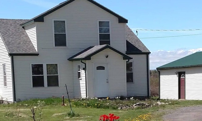 Ovid Cabaña | Cottage Retreat in the Heart of the Finger Lakes