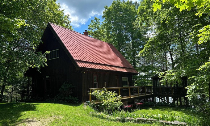 Tudor and Cashel Cabaña | Cottage - Serenity Now on Jordan Lake (La Villetta)