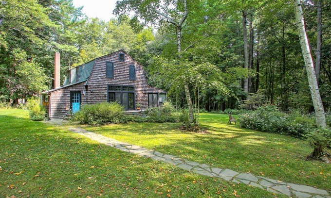 Taconic Casa | Cottage-style home, beautiful landscaping, large screened porch, fire pit,...