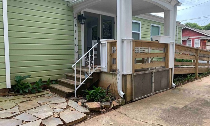 Fort Payne Apartamento | Cottage Suite 2 - King Studio Apt.