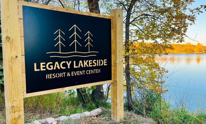 Clitherall Cabaña | Cottage V |Studio Cottage | Lake & Beach |Water Sports! | Legacy Lakeside Resort