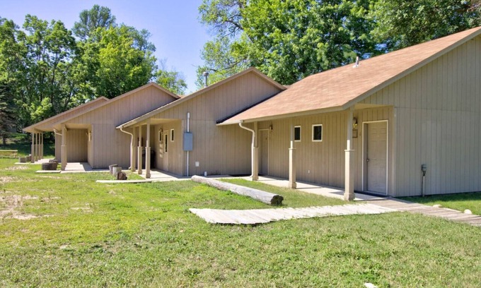 Clitherall Cabaña | Cottage VI | Sunrise by the Lake, Campfire, Kayaking | Legacy Lakeside Resort