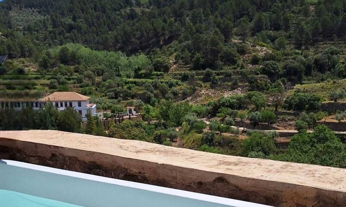 Alcoleja Casa | Cottage with jacuzzi and great mountain views