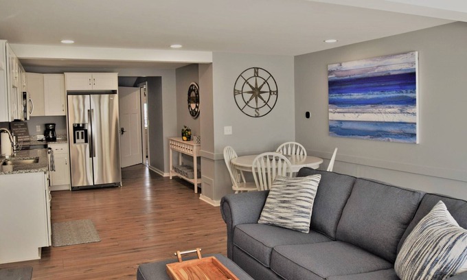 Anchorville Cabaña | Cottages at Northpointe--Cottage 2