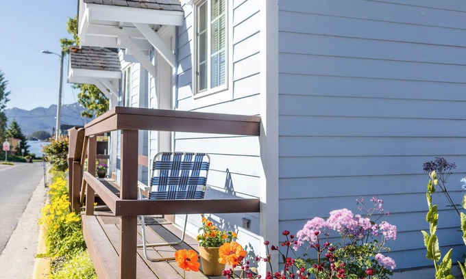 Sitka Cabaña | Cottages on Monastery – A Downtown Sitka Retreat