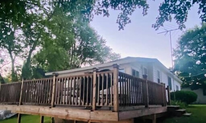 Fulton Casa | Cottages on Sand Lake - The Fishing Cabin