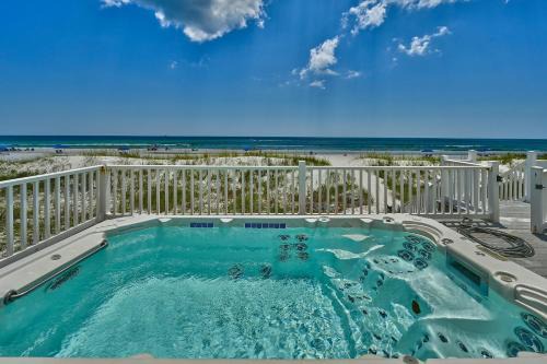 Silver Sands Beach Villa | Cotton Sails - On The Beach - Plunge Pool!