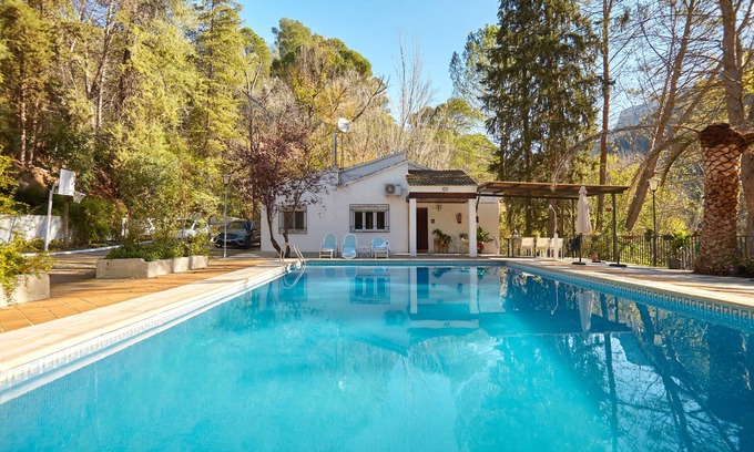 Villanueva del Arzobispo Casa | Casa rural 'Casa Arroyo Colmenar' con vistas a la montaña, piscina y aire acondicionado