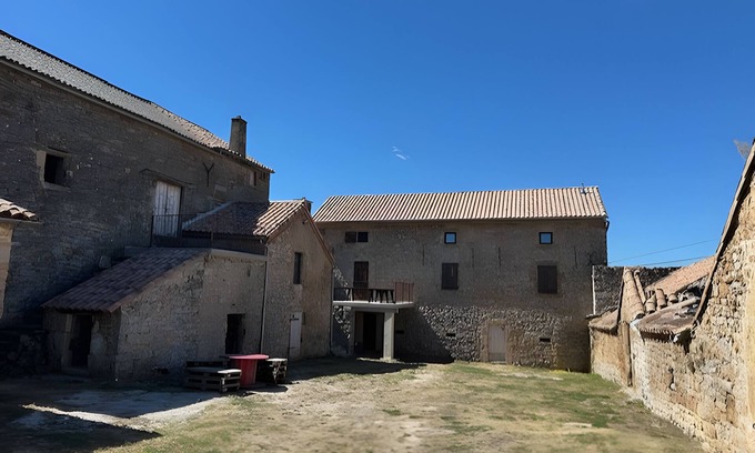 Saint-Georges-de-Luzencon Casa | Country House 'Labro' with Mountain View, Private Terrace and Wi-Fi