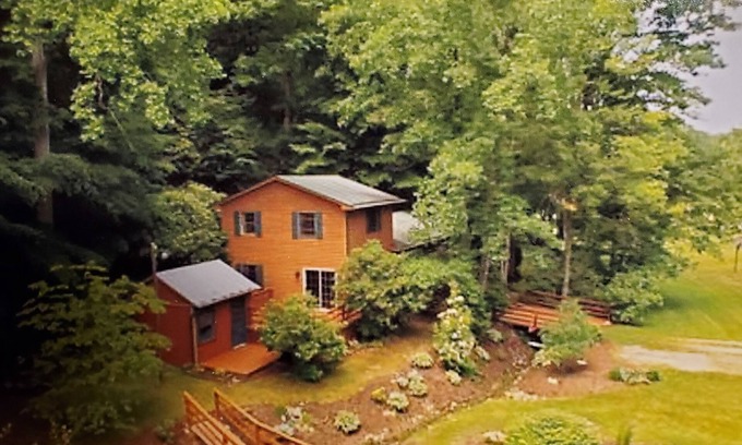 Floyd Casa | Country Cabin in the Blue Ridge Mountains of Floyd County