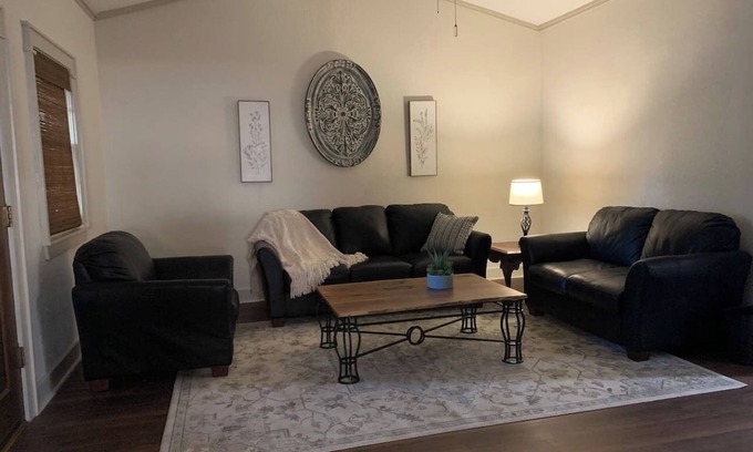 Magnolia Casa | Country Charm & Comfort