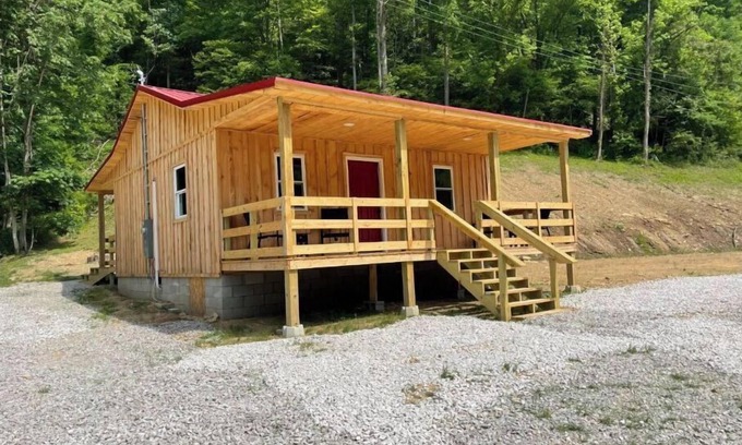 Borderland Cabina | Country Charm