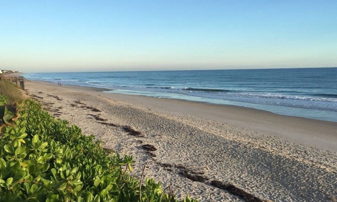 Wabasso Beach Condominio | Country Club Beach Vacation
