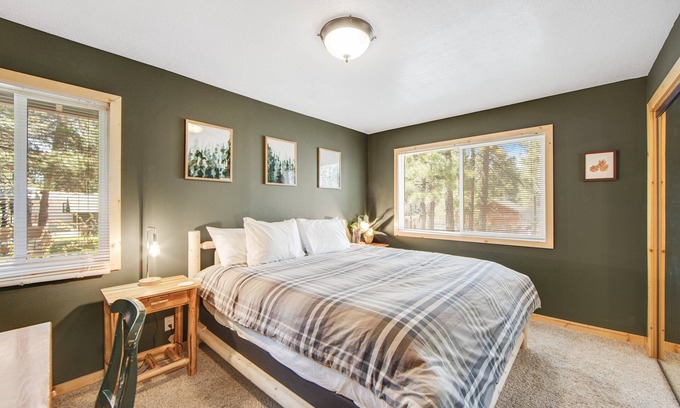 Big Bear City Cabina | Country Club Cabin #357