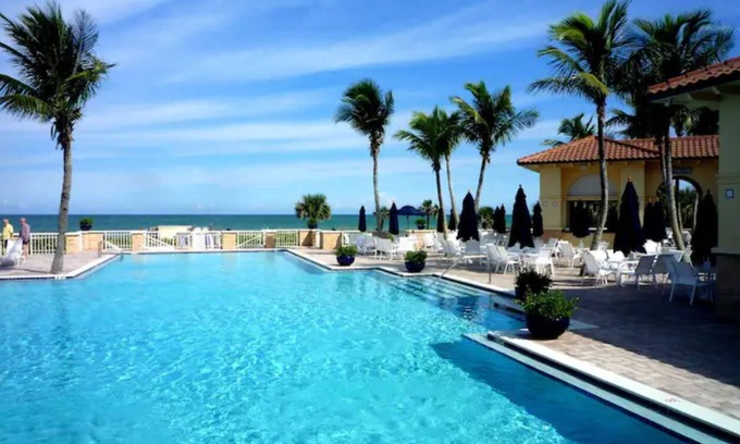Grand Harbor Condominio | Country Club Membership in Vero Beach Townhouse