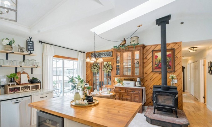 Greenfield Center Cabaña | Country Cottage – Peaceful Pet-Friendly Retreat [5 Miles from Saratoga Springs]