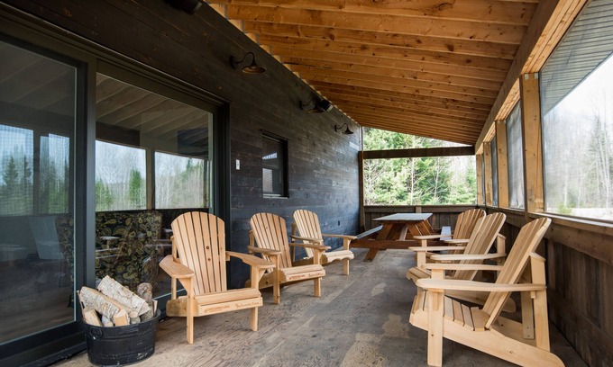 Ryerson Casa | Country Cottage on 80 acres