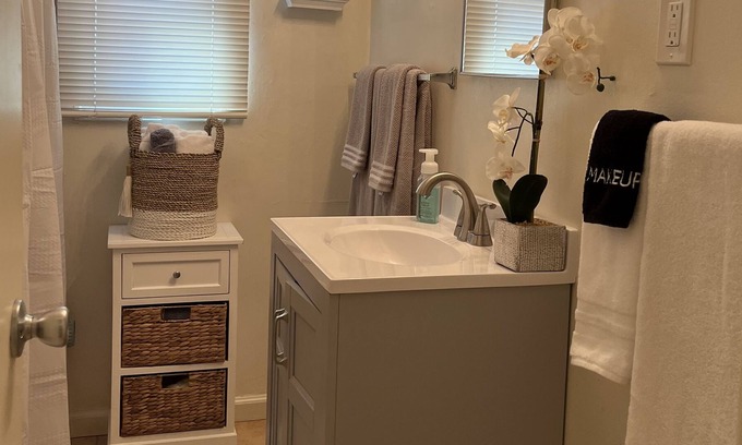 Hanford Cabaña | Country Cottage