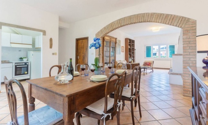 Monestirolo Apartamento | Country cottage with parking and garden