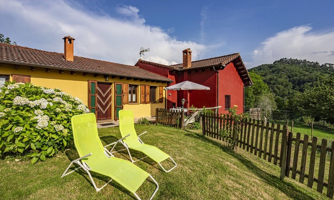 Carabano Casa | Casa rural 'La Llavona' con vistas a la montaña, terraza privada y Wi-Fi