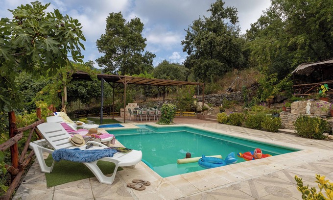 El Real de San Vicente Casa | Casa rural 'Casa Las Alberquillas' con vistas a la montaña, Wi-Fi y aire acondicionado