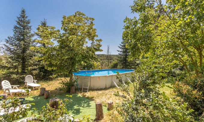 Pinell de Solsones Casa | Casa rural 'El Torrent' con vistas a la montaña, piscina privada y Wi-Fi