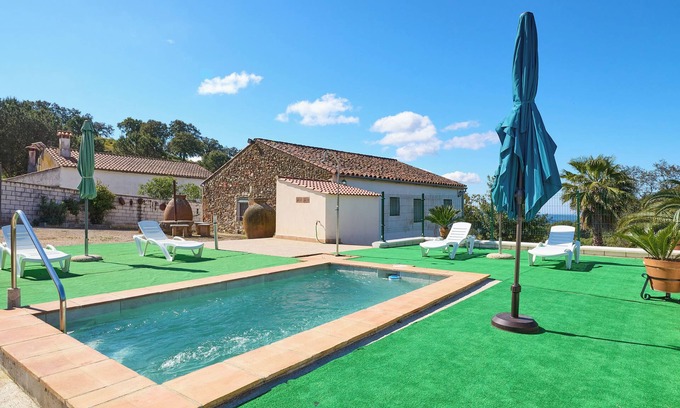 Villaviciosa de Córdoba Casa | Casa rural 'El Poleo' con vistas a la montaña, Wi-Fi y aire acondicionado
