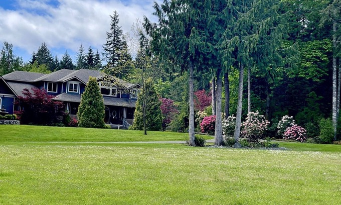 Shawnigan Lake Casa | Country Estate on acreage with swimming pool, hot tub, creek and trails.