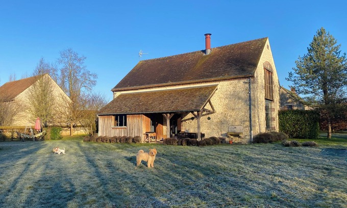 Chevry-sous-le-Bignon Casa | Country family home, 1h15 away from Paris. Animals accepted.