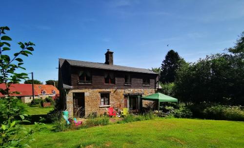 Saint-Michel-de-Montjoie Casa | Country side Haven Two double ensuite bedrooms Couples exclusive rate offered