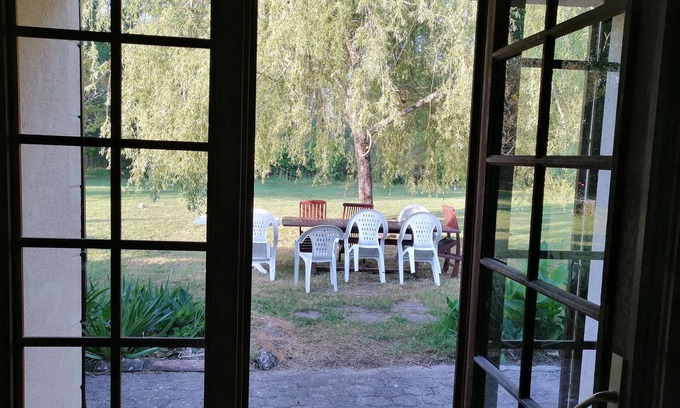 Lesparre-Medoc Casa | Country cottage in the middle of the forest