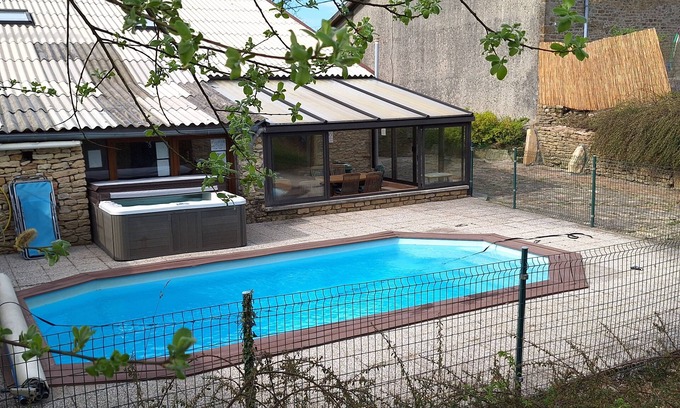 Fosse Casa | villa en el campo 200m2 en 2200m2 Piscina climatizada y SPA