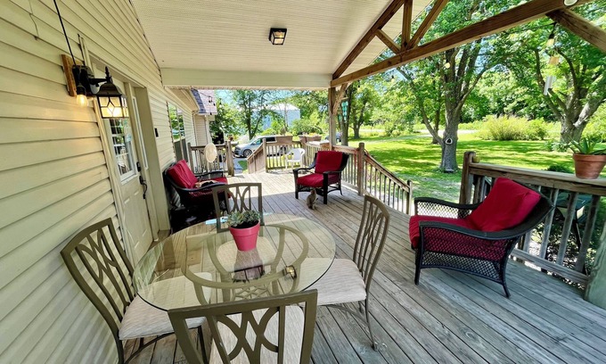 Halfway Otro | Country Guest House in Quiet Mennonite Community - Family Friendly!