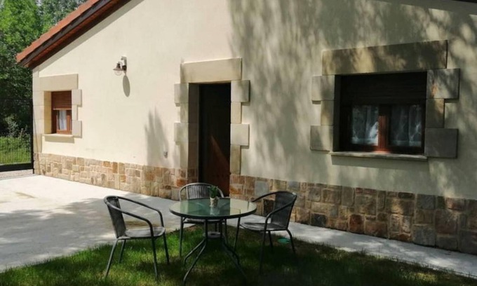Sotillo del Rincon Casa | Casa rural 'El Aterpe 4' con vistas a la montaña, jardín privado y Wi-Fi