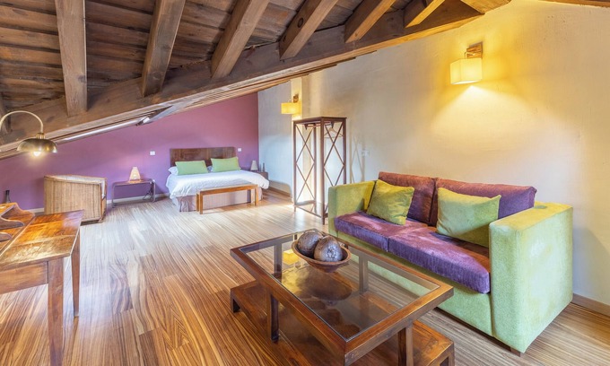 Braojos Casa | Casa rural 'Alojamiento Perseus' con vistas a la montaña, balcón y Wi-Fi